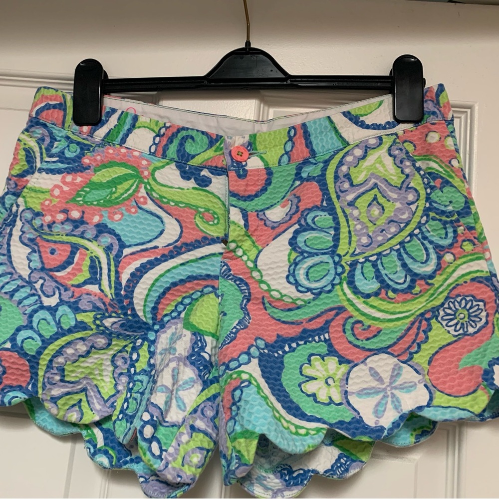 Lilly Pulitzer Buttercup Shorts - size 6